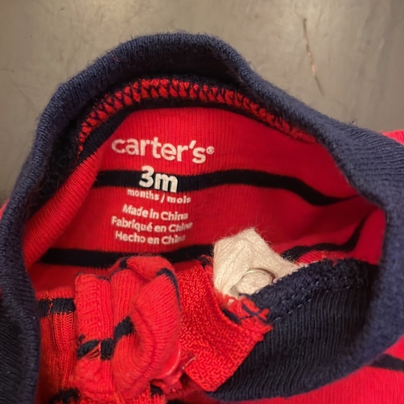 Lot of 2 Carter’s zip up onesies 3 months EUC - Picture 7 of 7